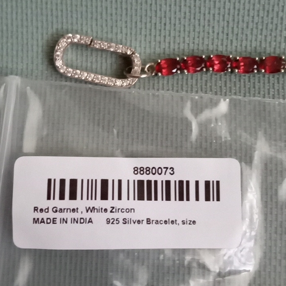 MOZAMBIQUE GARNET, NATURAL WHITE ZIRCON BRACELET - Picture 9 of 10